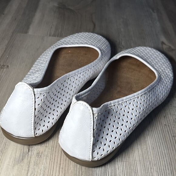 AEROSOLES A2 Stitch N Turn White Leather Ballerina Flat Cutout MEMORY FOAM 10.5 - Picture 3 of 11